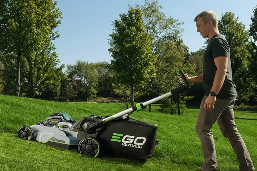 cordless black and decker lawn mower